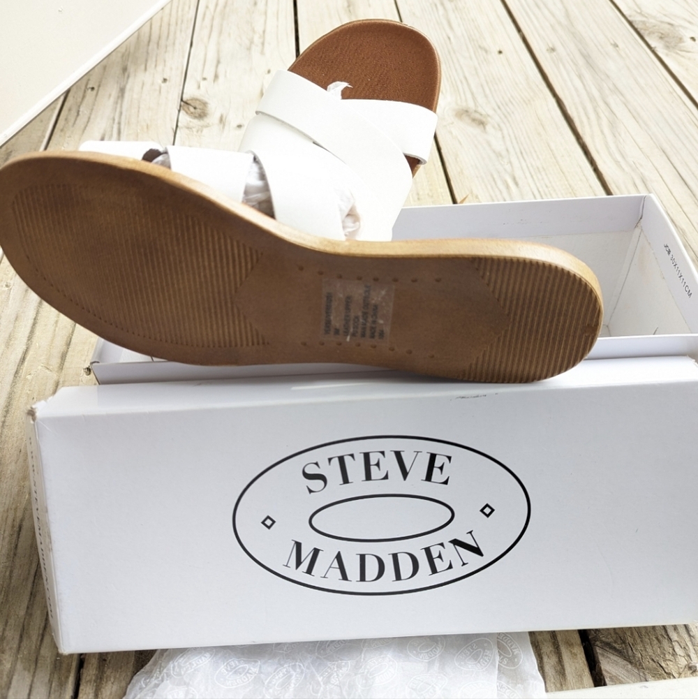 Steve Madden Women's Cream Sandals - Picture 7 of 10